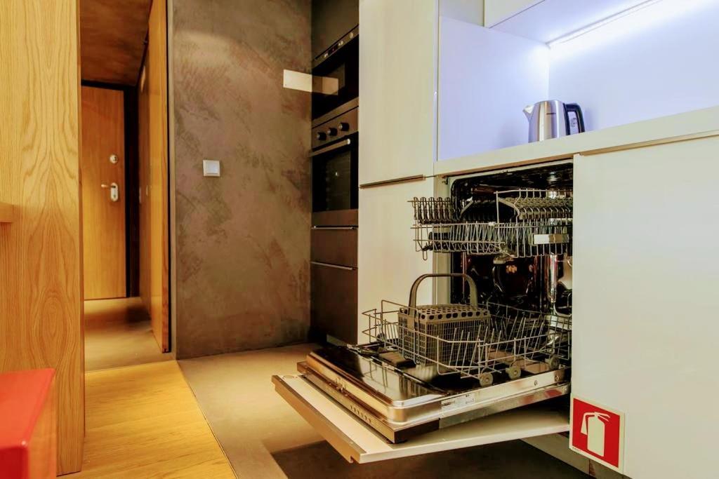 Marques De Pombal Terrace By Lisbon Village Apartments ภายนอก รูปภาพ